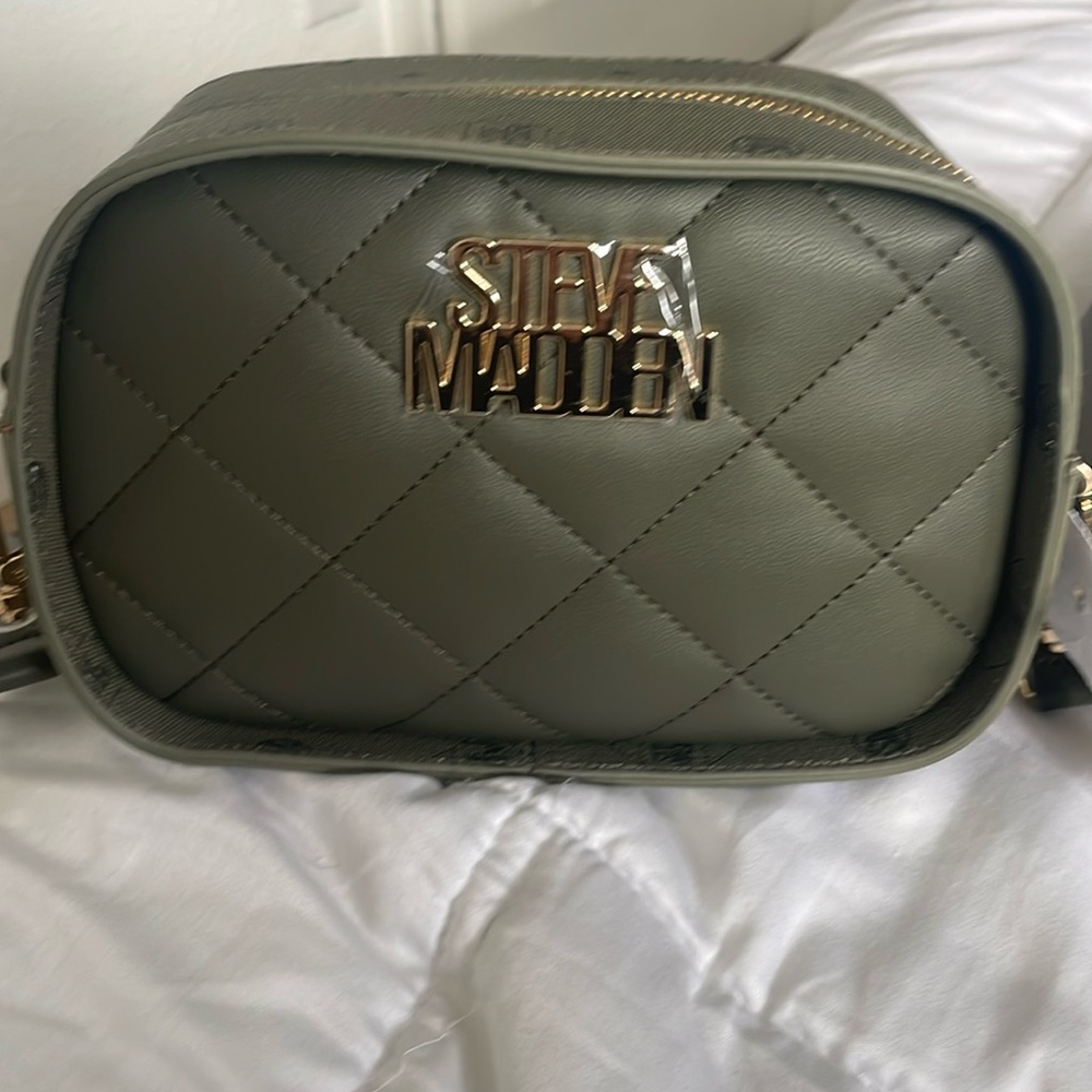 Steve Madden Olive BSUE NWT
